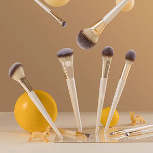 Adorable juego <span class=keywords><strong>de</strong></span> brochas <span class=keywords><strong>de</strong></span> <span class=keywords><strong>maquillaje</strong></span> <span class=keywords><strong>de</strong></span> <span class=keywords><strong>conejo</strong></span> <span class=keywords><strong>de</strong></span> leche con mango <span class=keywords><strong>de</strong></span> abedul con virola <span class=keywords><strong>de</strong></span> aluminio con pelo <span class=keywords><strong>de</strong></span> fibra para <span class=keywords><strong>maquillaje</strong></span> facial - Product Image 1