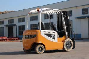 Chariot élévateur électrique de 3 tonnes, corps compact, direction facile, capable de manœuvrer librement dans les passages étroits, chariot élévateur électrique - Product Image 2