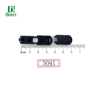 Trung Quốc Nhà Máy Tùy Chỉnh Sang Trọng Thể Thao Ba Lô Phụ Kiện Không Thấm Nước Mạnh Mẽ Dây Nhựa Chuỗi Dây Kéo Puller - Product Image 2