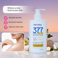 Lotion corporelle blanchissante ODM OEM pour femmes lotion corporelle hydratante longue durée éclaircissante anti-rides à la vitamine C crème pour le corps