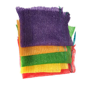 Bolsa de red de malla Raschel PE ecológica al por mayor para embalaje de verduras y frutas con cordón, tamaño y color personalizables - Product Image 5