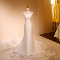 Robe de mariée sirène 2-en-1 sans bretelles en satin simple avec jupon en tulle détachable, grande taille, traîne chapelle, sur mesure, vente en gros