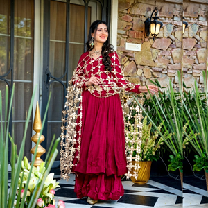 Robe indienne pakistanaise traditionnelle rouge longue jusqu'au sol avec dupatta à chaîne de perles, coupe ample pour femme, idéale pour les mariages et les fêtes - Product Image 1