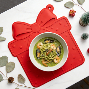 Tapis de comptoir de qualité alimentaire, antidérapant, résistant à la chaleur, support de casserole en silicone de Noël - Product Image 4