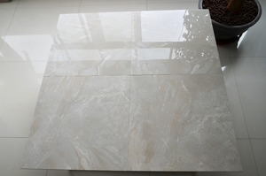 Foshan alta calidad 60x60cm <span class=keywords><strong>lola</strong></span> crema marfil <span class=keywords><strong>de</strong></span> porcelana pulido piso <span class=keywords><strong>de</strong></span> baldosas - Product Image 2