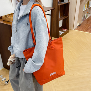 Borsa a Tracolla da Donna Casual alla Moda, Grande Capacità, Nuovo Stile, Multi-tasca, Resistente all'Usura, Vendita all'Ingrosso - Product Image 3