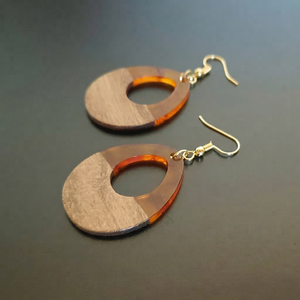 Pendientes de Resina y Madera Ecológicos, Hechos a Mano, Estilo Bohemio, Joyería Colgante, Regalo Artesanal Natural para Mujer, Accesorios Premium - Product Image 1