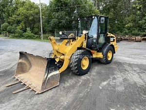 La chargeuse sur pneus CAT 906M, une nouvelle arrivée des États-Unis, est une machine Caterpillar d'occasion disponible à la vente - Product Image 2