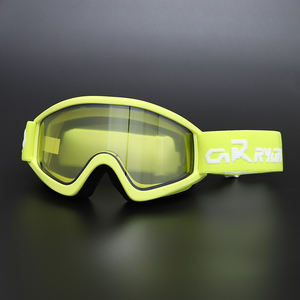 نظارات رياضية من Yijia نظارات واقية للتزلج نظارات طبية آمنة ضد الضباب Uv400 واقية للبالغين - Product Image 2