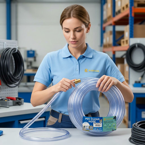 สายฉีดน้ำยืดหยุ่น KARYON PVC PYR ขนาด 3.2-25 มม. x 30 ม. สำหรับรดน้ำสวน พร้อมอุปกรณ์ติดผนัง (จังหวัดจูฮอร์) - Product Image 1