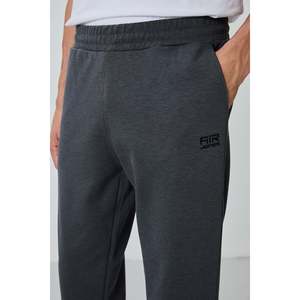 Conjunto Deportivo Air Jones Carlos para Hombre, Corte Estándar, Color Antracita Melange - Ropa Deportiva Cómoda de Poliéster, Viscosa y Elastano - Product Image 3