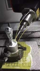 Maxficateurs de fraisage cnc à 5 axes <span class=keywords><strong>VMC</strong></span>, 1 pièce, bon prix, haute précision, centre de fraisage pour métal avec têtes de fraisage à courant alternatif - Product Image 4