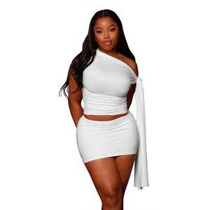 Ensemble jupe courte et haut sans manches décontracté pour femme, en tricot respirant, motif uni, col asymétrique, idéal pour l'automne - Product Image 4