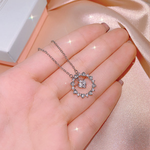 Collana con Ciondolo Geometrico a Cuore Mary Classico per Donne, Gioielli di Moda in Stile Europeo e Americano - Product Image 4