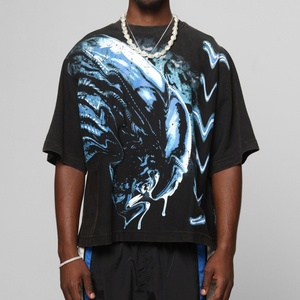 Camiseta Oversize con Estampado de Criatura de Ciencia Ficción Retro, Acabado Vintage Lavado y Desgastado, Negra y Azul, Estilo Urbano, Tejido Grueso - Product Image 1