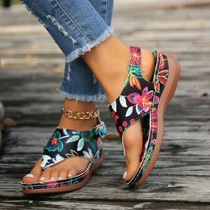 Sandales compensées imprimées à motif floral avec boucle réglable et semelle souple et confortable – Idéales pour l'été et les loisirs - Product Image 1