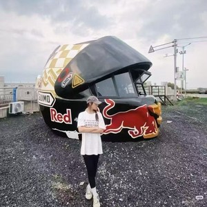 Scultura da esterno in resina FRP a forma di casco per caffetteria, con disegni a piramide, fatati, musica e amore, decorazione per check-in su strade commerciali - Product Image 5
