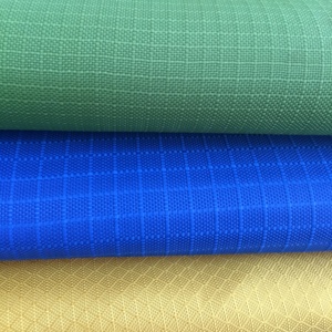 ผ้าอ๊อกซ์ฟอร์ดริปสต็อปโพลีเอสเตอร์100% พร้อมคุณสมบัติกันน้ำที่ระบายอากาศได้ดีป้องกันไฟฟ้าสถิตย์เคลือบฟลูออเรสเซนต์และพียูสำหรับผ้าม่านรถยนต์ - Product Image 6