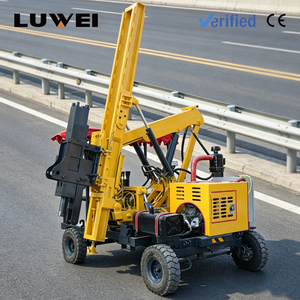 Machine de pose de garde-corps routiers à moteur haute puissance LUWEI, type roue, pour la construction de barrières de sécurité routière - Product Image 2