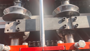 เครื่องขึ้นรูปโครงเหล็กเบาแบบม้วนรูปตัว W ความเร็วสูง พร้อมแผงควบคุมเหล็กกล้ารูปตัว W - Product Image 3