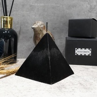 Großhandel Private Label Benutzer definierte Aroma therapie Kreative Pyramide Geometrische Form Duft kerze