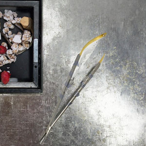 Porte-aiguilles Castroviejo dentaire droit 7 pouces, poignée à verrouillage manuel, joint à vis, instrument chirurgical en acier inoxydable, certifié CE - Product Image 3