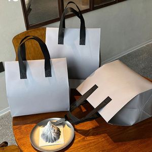 Sac isotherme promotionnel en non-tissé réutilisable pour courses avec logo personnalisé - Product Image 2
