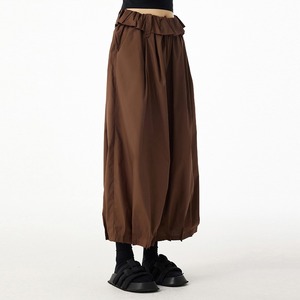 Pantalon <span class=keywords><strong>Ballon</strong></span> en Papier Taille Haute à Volants et Jambes Larges Longueur 9/10 Marron Chocolat pour Femme – Collection Été 2026 (Vente en Gros) - Product Image 4