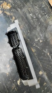 Contrôleur 37B3196 compatible avec les pièces de chargeuse Liugong, pièces de machines de construction directement de l'usine - Product Image 2