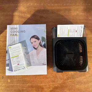 Ventilador de Nebulización de Agua con Cinco Orificios, Alimentado por USB, con Luz LED, 3 Velocidades y Humidificación, Modelo LM25043 para Uso Doméstico y Hotelero - Product Image 5