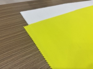 4mmグリッド織り100GSM 75%ポリエステル製ワークアウト用高級サイクリング生地、Tシャツ、スポーツウェア、サッカーユニフォーム用生地 - Product Image 2