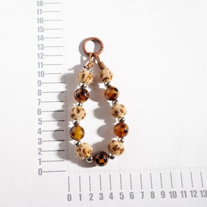Chaîne de <span class=keywords><strong>porte</strong></span>-clés perlée avec <span class=keywords><strong>pompon</strong></span> imprimé léopard rétro tendance pour sacs - Product Image 4