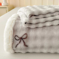 Couverture 100% polyester, tissu jacquard en flanelle, polaire gaufré