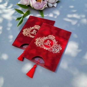 Cartes de mariage personnalisées élégantes rouge bordeaux doré Suite de luxe en velours Cartes d'invitation en acrylique transparent rouge - Product Image 2