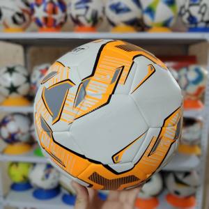 Balón de fútbol de cuero 2026PV, tamaño 5, con logo personalizado, para juego en interiores y exteriores, costuras a máquina. - Product Image 1
