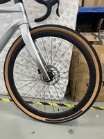 Pneus de vélo de gravier haute performance pour l'aventure sur route et hors route RS-13S 9,9 kg 700*40C