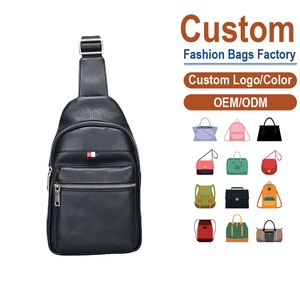 Sac de poitrine pour homme en cuir grainé noir - Accent drapeau français, OEM pour les marques recherchant la mobilité urbaine et l'utilité multi-scènes - Product Image 1