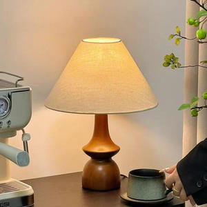 Lampe de chevet de style zen chinois 2025, élégante, luxueuse, rétro, avec finition en bois massif, alimentée par courant alternatif, pour la chambre à coucher - Product Image 3