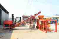 Qt 4 5 6 8 10 12 15 Idées de machines pour petites entreprises Machine de fabrication de blocs de briques en béton de ciment creux à verrouillage semi-automatique