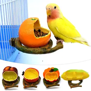 Hot sale pet Pendurado Resina Gaiola Fruit Shape Bird alimentador Papagaio Alimentação Copos Bowl Bird Water Food Bird Feeder