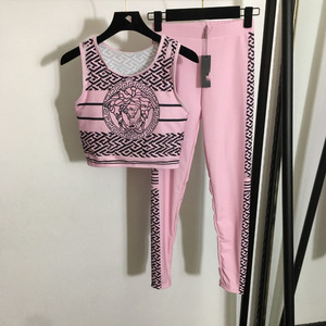 Nouvel ensemble de <span class=keywords><strong>yoga</strong></span> pour femme : débardeur imprimé portrait Méduse et leggings amincissants élastiques en <span class=keywords><strong>coton</strong></span> – Collection Printemps-Été 2024 - Product Image 1