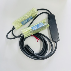 Capteur de débit micro à fixation par pince KEYENCE FD-XS1 |   Non-invasif 1 L/min pour contrôleur de la série FD-X IP67 FD XS1 - Product Image 3