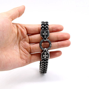 Yunnique – Bracelet croix en acier titane pour hommes, style européen et américain, tendance, Punk rétro, chaîne noire, bijoux, cadeau - Product Image 4