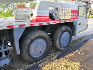 selling ZOOMLION 70 TON Low Price good working condition used truck <b>crane</b> Chinese truck <b>crane</b> 70 TON <b>crane</b> for sale - Product Image 4
