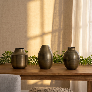 Vases en aluminium anciens - Product Image 1