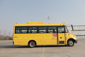 Nouveau Type 7.4m Long entraîneur scolaire <span class=keywords><strong>pour</strong></span> <span class=keywords><strong>étudiant</strong></span> Transport de passagers Transmission manuelle de carburant diesel Norme d'émission Euro 5 - Product Image 3