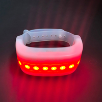 Bracelet LED interactif en silicone à 10 perles lumineuses, puce RF 800 mètres, DMX512, LOGO personnalisé, Fourniture pour stades