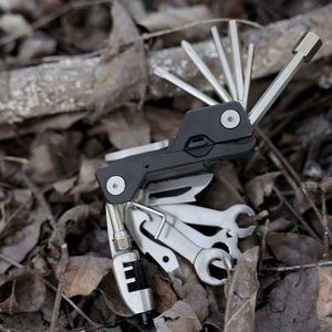 Herramienta de emergencia para exteriores 23 en 1, herramienta de reparación de automóviles, mantenimiento, herramientas de reparación de bicicletas portátiles multifuncionales - Product Image 2