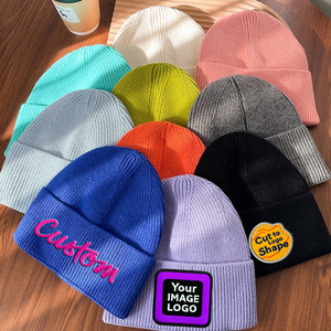 Gorros de Punto Personalizados con Logotipo Bordado en 3D, Gorros de Invierno Cálidos de Acrílico para Mujer, Gorros de Jacquard Lisos - Product Image 3