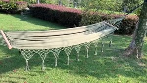 Ván treo võng bằng gỗ nguyên khối chống lật đơn hoặc đôi, vải bố dày dặn dùng cho cắm trại, có tua rua, màu xanh lá - Product Image 4